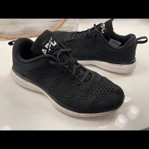 APL Techloom Pro shoes
